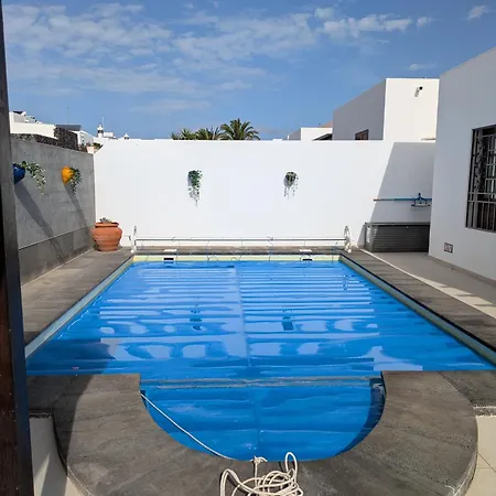 فيلة Lanzahost Casa Patricio